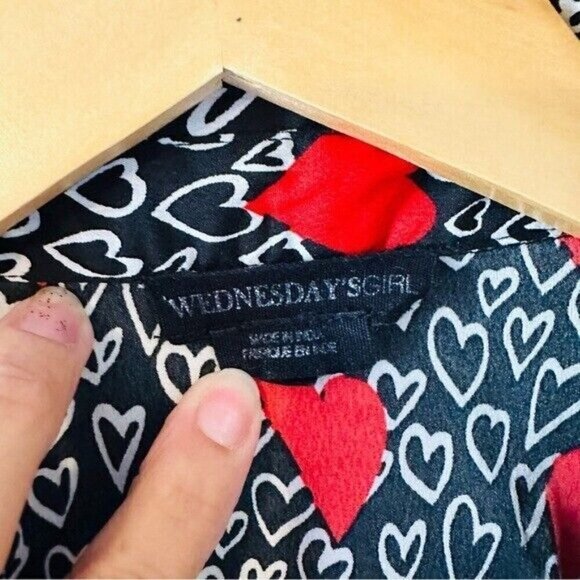 Wednesdays Girl Womens Shirt Heart Print Multicolor Long Sleeve Collared Size XS - Picture 6 of 10